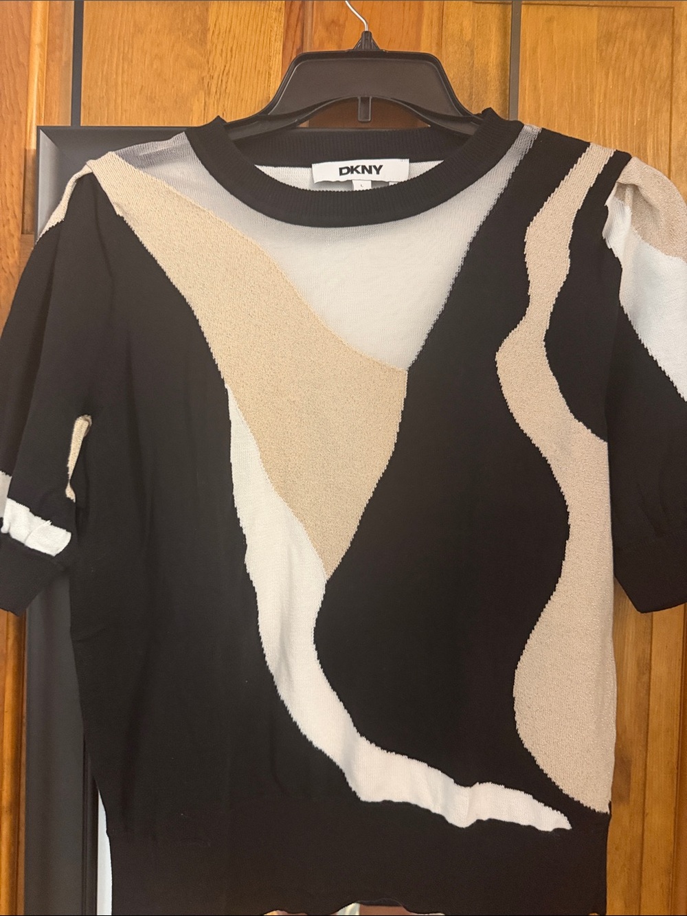DKNY Black Beige White Abstract Short-Sleeve Knit Top